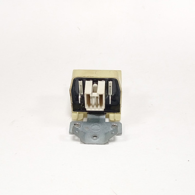 Фильтр сетевой стиральной машины (СМА) Indesit, Whirlpool W10581659 Indesit