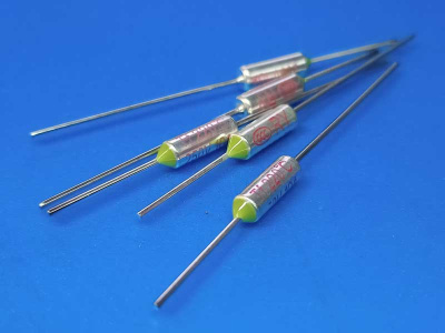 Термопредохранитель-220°C-10А-250В-RY