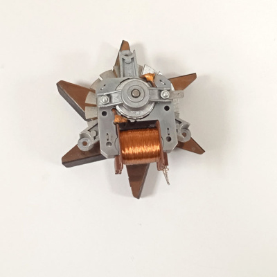 Двигатель вентилятора A 15 R 002 15 Ноtpoint Ariston Фото 3