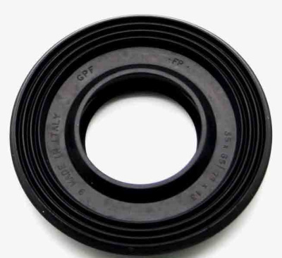 Сальник бака SLB000AE