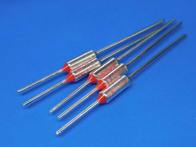 Термопредохранитель-157°C-15А-250В-RY