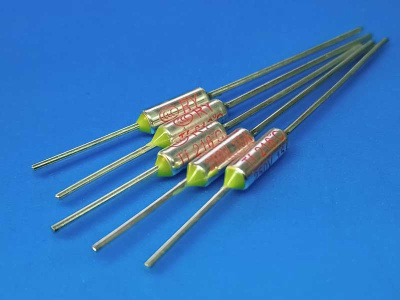 Термопредохранитель-216°C-15А-250В-RY