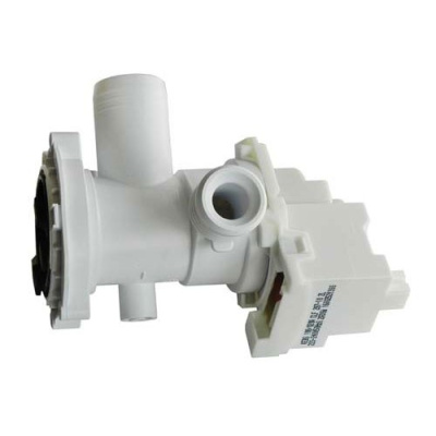 омпа с корпусом Indesit, на 3 винтах,